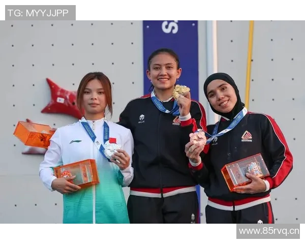 成都攀岩队在世界攀岩锦标赛中的精彩表现与节奏分析 成都攀岩队在世界攀岩锦标赛中的精彩表现与节奏分析